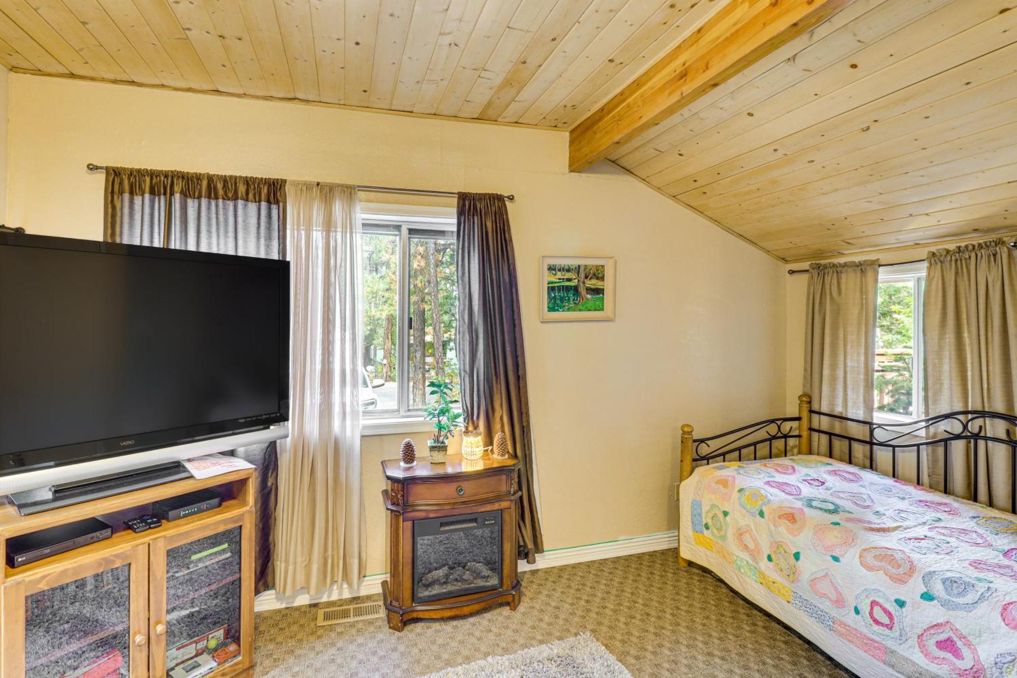 Cozy Lakeside Escape With Deck 4 Mi To Rainbow Lake 파인톱-호변 외부 사진